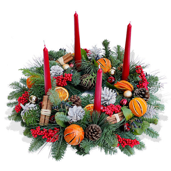 A classic Christmas wreath with oranges and cinnamon