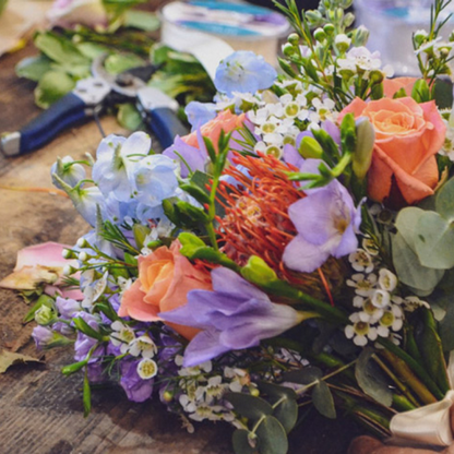 Seasonal Hand-Tied Bouquet & Table Arrangement