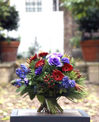 Traditional Christmas flower bouquet